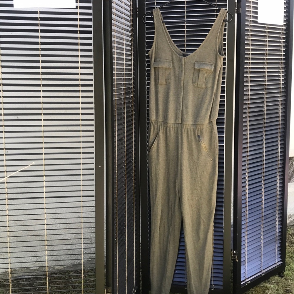 Kaki Jumpsuit